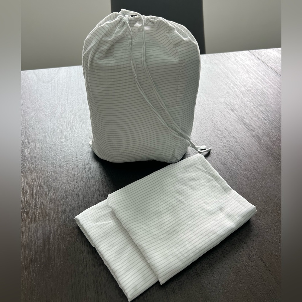 Queen sheet set
